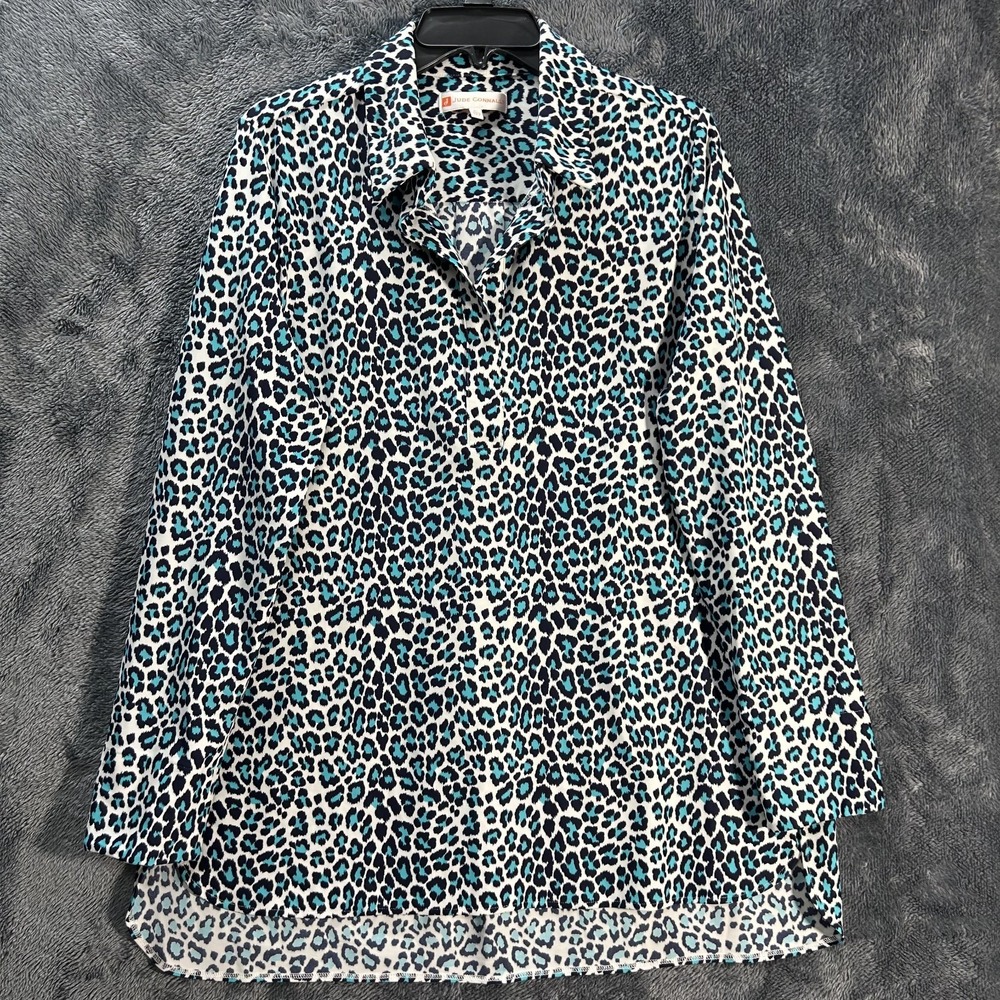 Jude Connally Womens Size XL Blue White Leopard Print V Neck Top (L8)